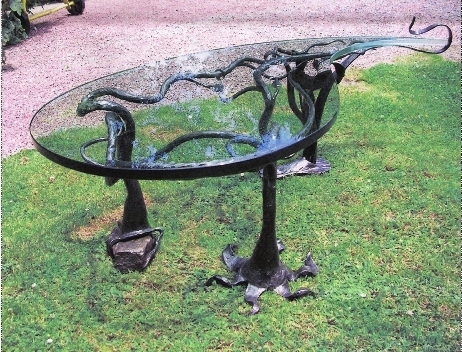 Ferronnerie d'art & verre façonné pour une table primée