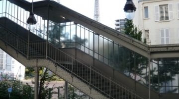 Lift, balustrade & glass roof renovated