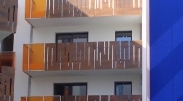 Vanceva Color Tangerine laminated glass balustrade, rue des Olivettes