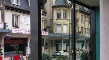 Double glazing for a bolted glass facade, Reims covered market