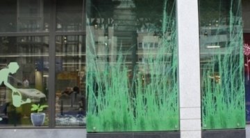 Panneaux de verre avec sérigraphie verte pour une façade