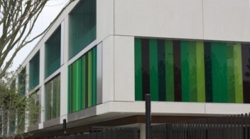 Sun shading coloured laminated glass