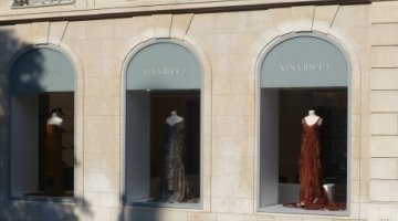 Vetrina in vetro stratificato extra-bianco di sicurezza per Nina Ricci