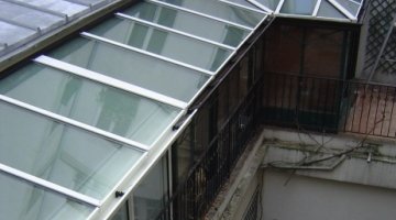 Self-cleaning & translucent glass roof