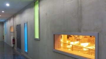 Fire protection coloured insulating glass units