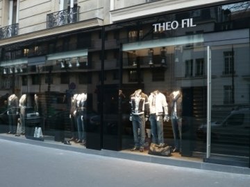 Black painted glass for Theo Fil shop window