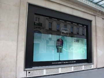 Vitrages feuilletés pour les vitrines du Bon Marché