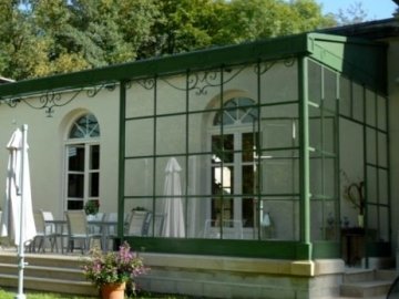 Renovation & embellishing of a conservatory