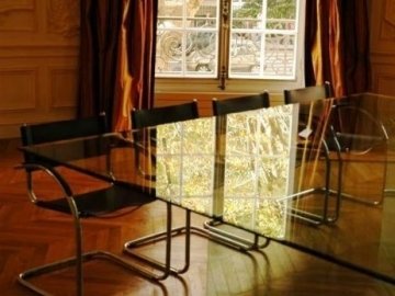Entirely glass made conference table