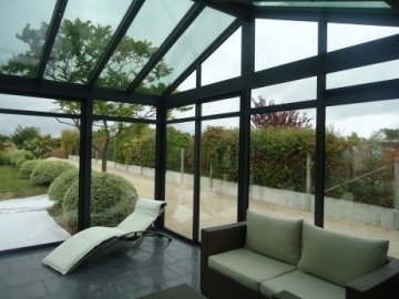 Solar control & thermal insulating glass for a sunny and cosy conservatory