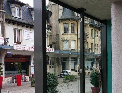 Double glazing for a bolted glass facade, Reims covered market