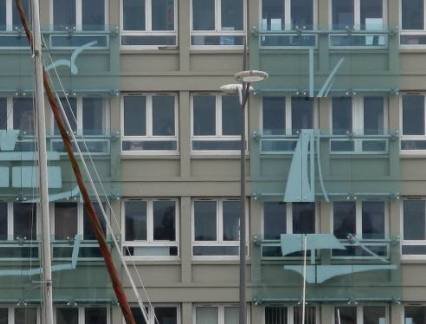 Enamelled decorative glass panels for the port of Dieppe