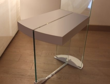 Bois laqué & verre trempé pour une chaise aérienne