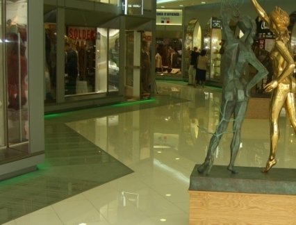 Lighted glass floor for Champs Elysées shopping center