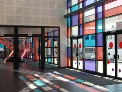 Safety coloured laminated glass for Albert Camus school