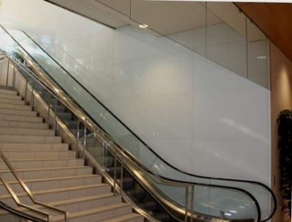 White breakage resistant painted glass for a town hall entrance