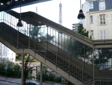 Lift, balustrade & glass roof renovated
