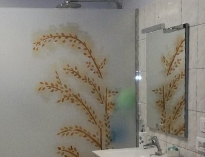 Paroi de douche en verre trempé avec décor personnalisé