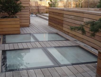 Glass floor tiles for a Parisian terrace